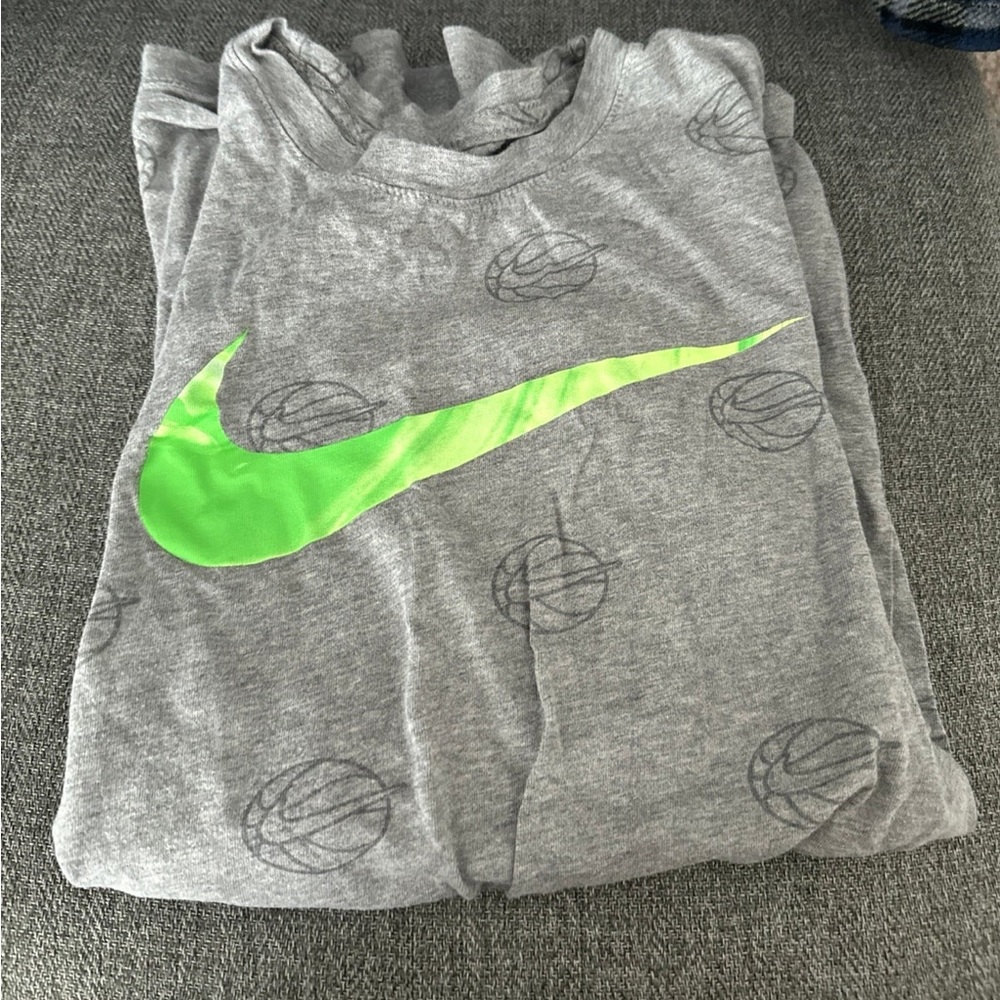 Nike Basketball Tshirt